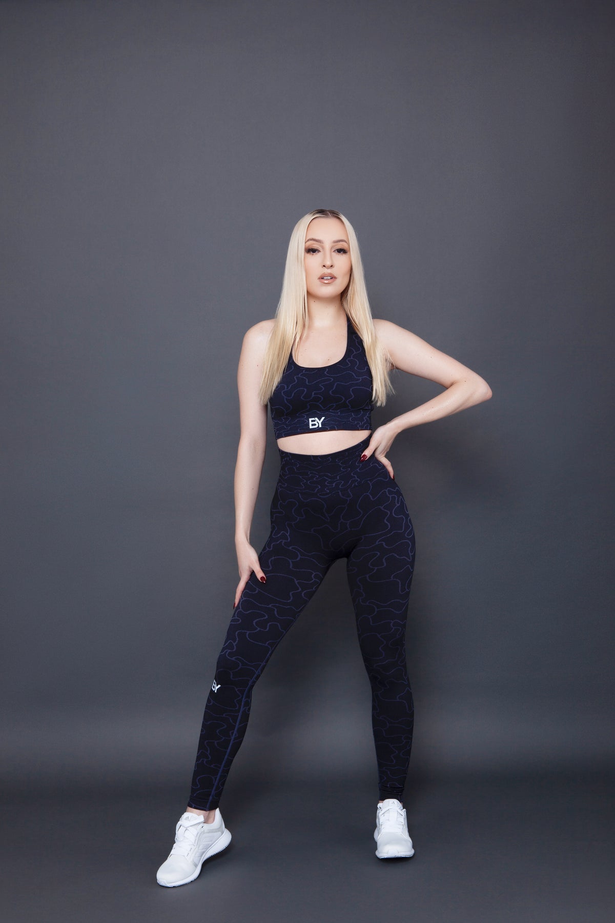 SEAMLESS FULL LENGTH LEGGINGS IN BLACK